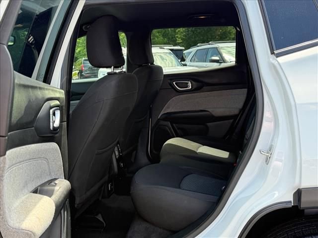 Used 2023 Jeep Compass Sport AWD/4WD image 11