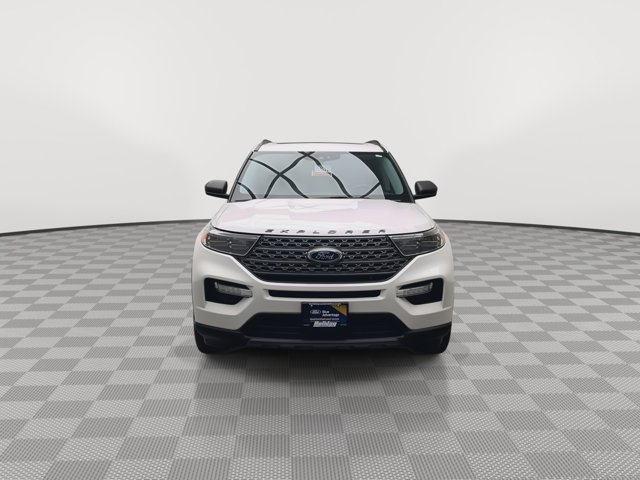 Certified 2021 Ford Explorer XLT w/ Equipment Group 202A AWD/4WD image 38