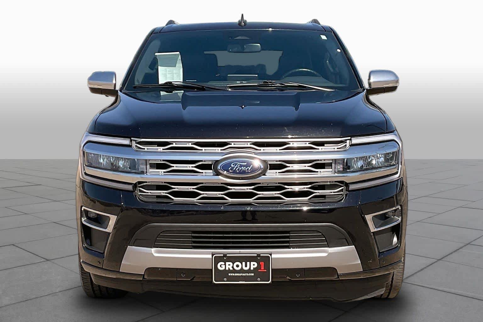 Certified 2024 Ford Expedition Platinum AWD/4WD image 4