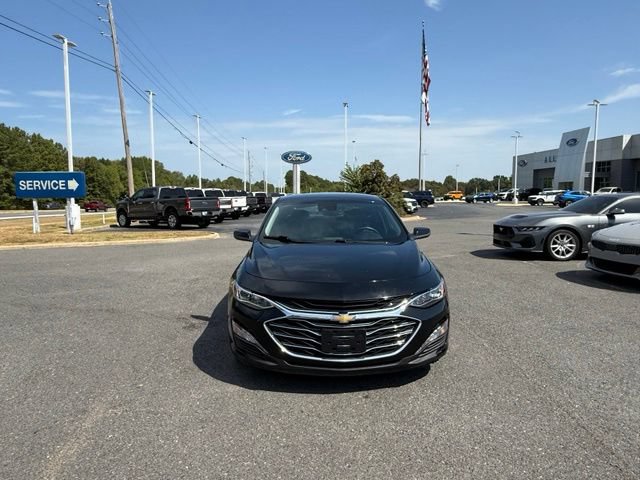 Used 2024 Chevrolet Malibu LT FWD image 2