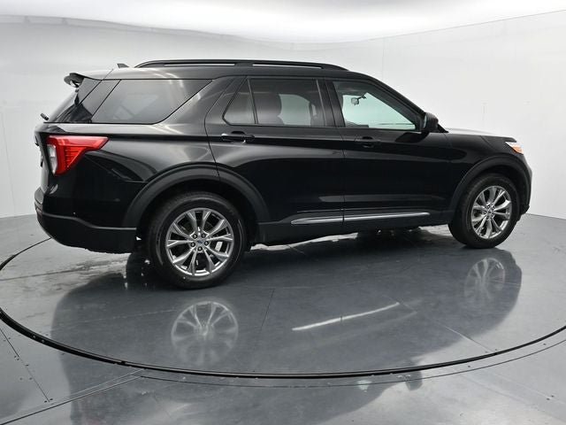 Certified 2023 Ford Explorer XLT w/ Equipment Group 202A AWD/4WD image 10