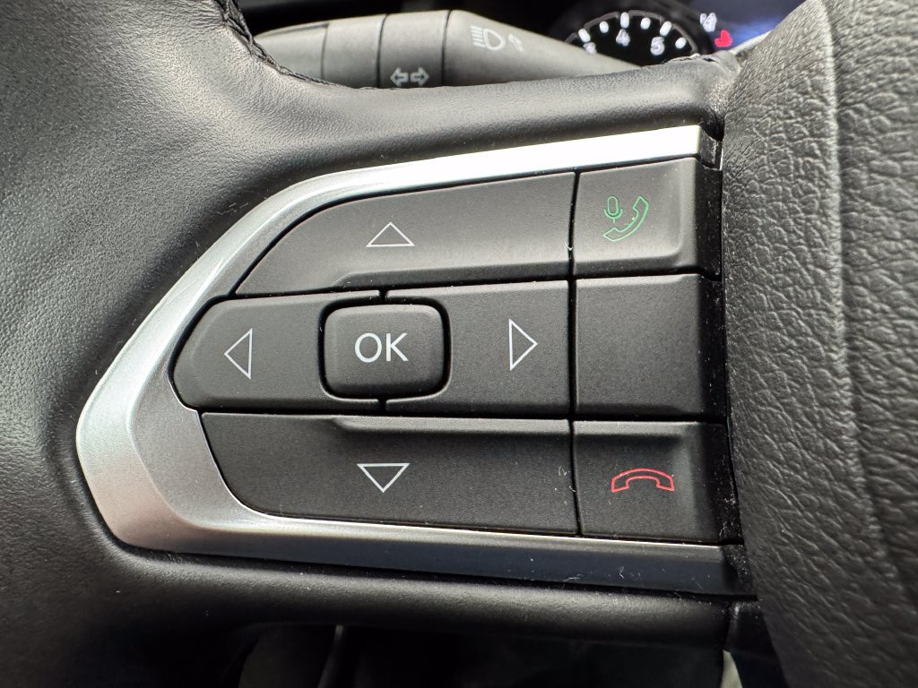Used 2022 Jeep Compass Latitude AWD/4WD image 16