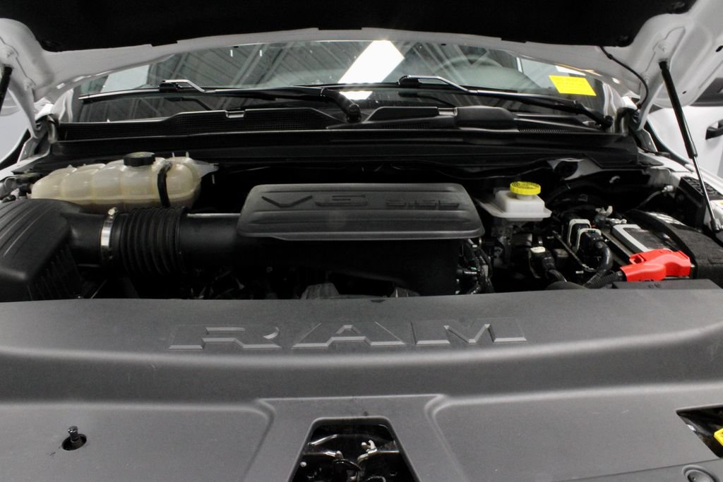Used 2025 RAM 1500 Big Horn AWD/4WD image 17