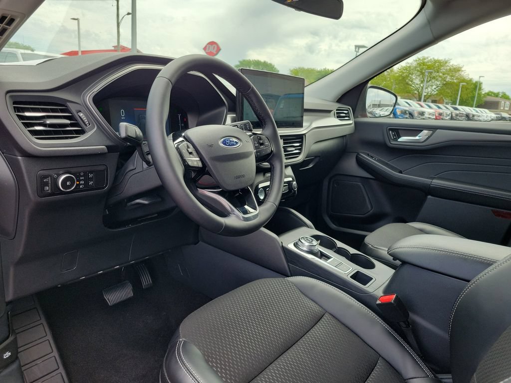 Certified 2025 Ford Escape SE FWD image 21