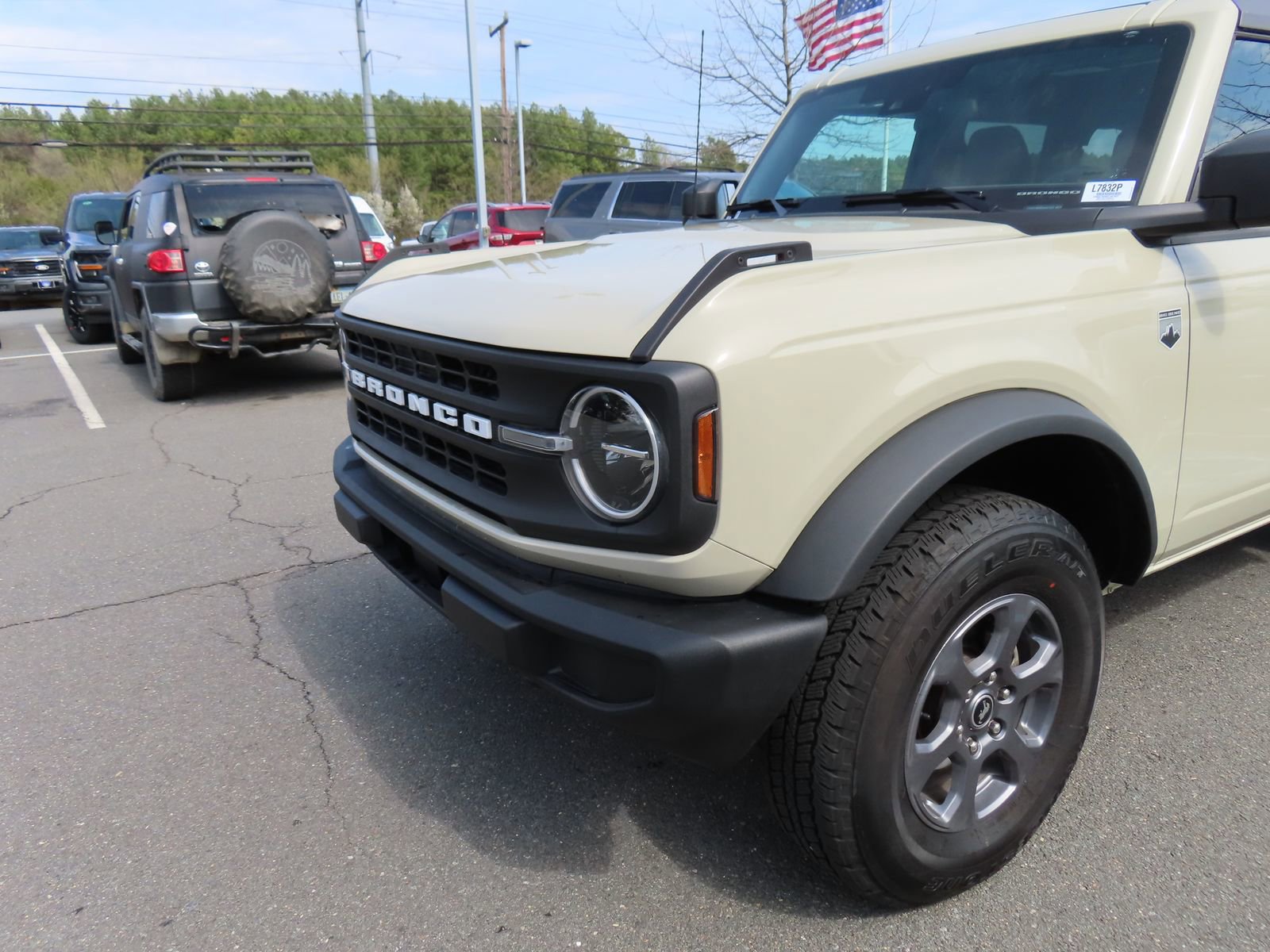 Certified 2025 Ford Bronco Big Bend image 2