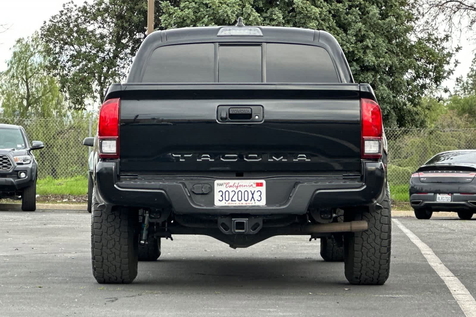 Used 2022 Toyota Tacoma SR image 4