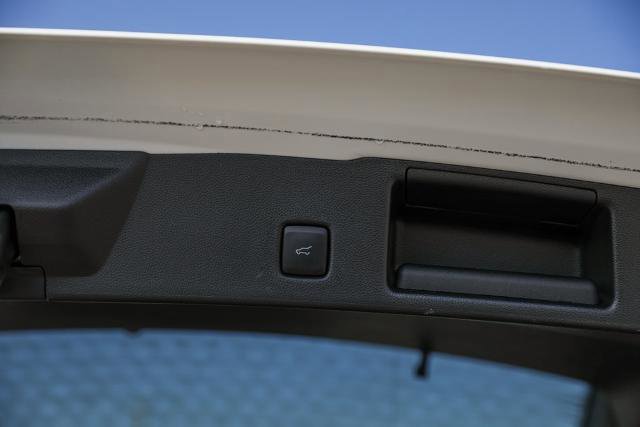 Certified 2022 Ford Escape Titanium w/ Titanium Elite Package image 14