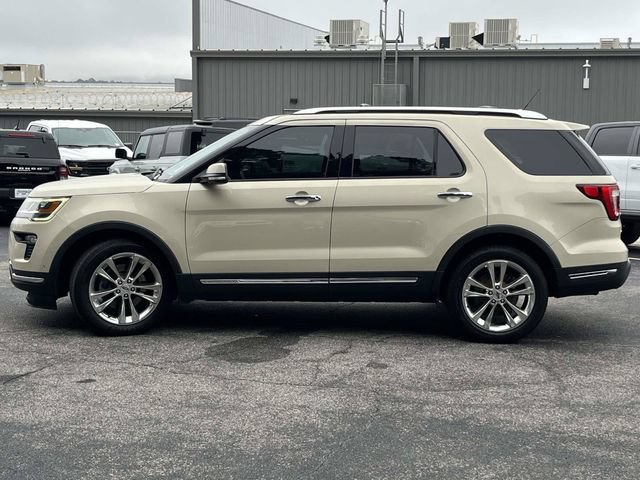 Certified 2018 Ford Explorer Limited w/ Equipment Group 301A FWD image 7