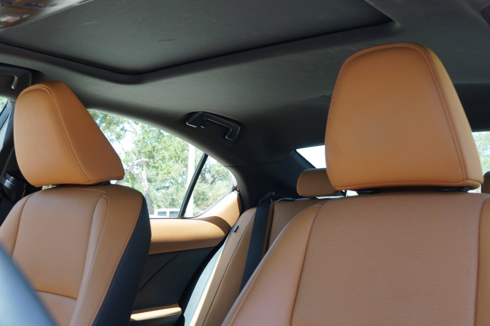 Used 2025 Lexus IS 300 w/ Premium Package RWD image 11