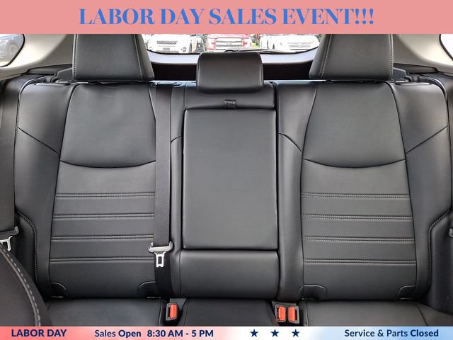 Used 2023 Toyota RAV4 XLE Premium AWD/4WD image 19
