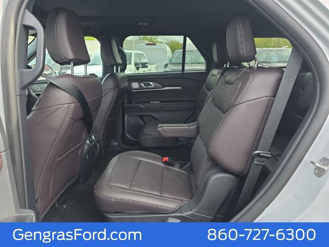 Certified 2025 Ford Explorer Platinum w/ LUX Leather Package AWD/4WD image 16