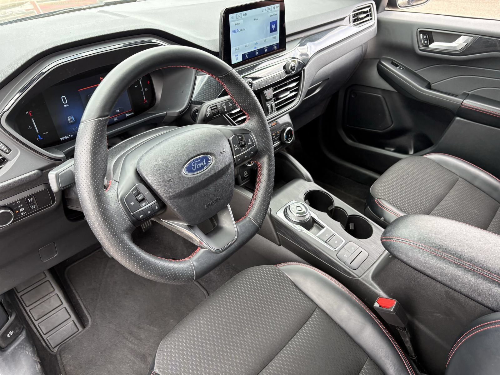 Certified 2025 Ford Escape ST-Line AWD/4WD image 23