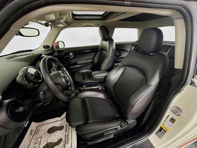 Used 2019 MINI Cooper S w/ Premium Package image 21