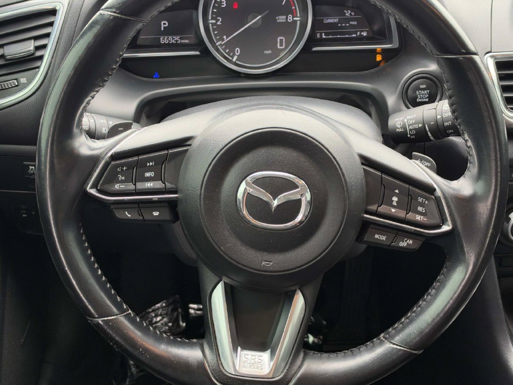 Used 2018 MAZDA MAZDA3 Grand Touring w/ Premium Equipment Package FWD image 12