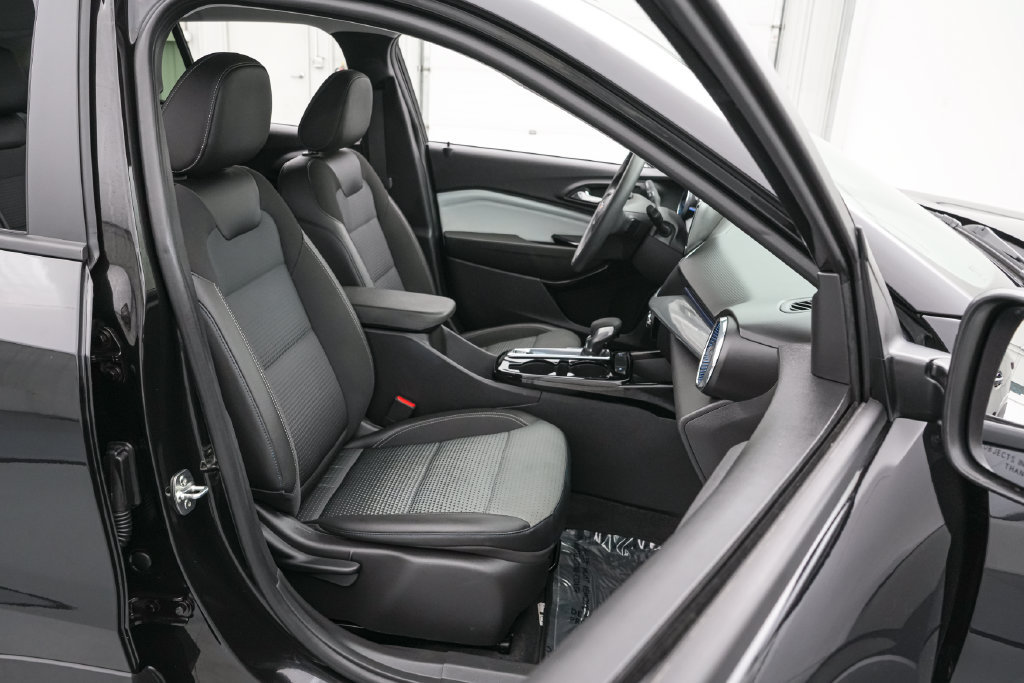 Used 2026 Chevrolet Trax LT FWD image 20