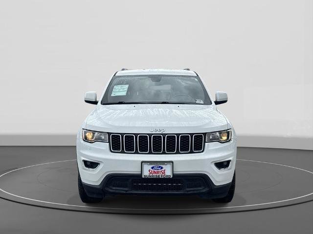 Used 2020 Jeep Grand Cherokee Laredo RWD image 3