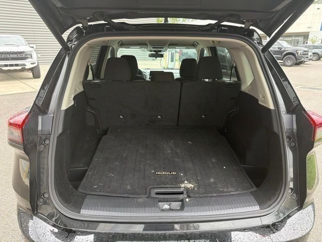 Used 2024 Nissan Rogue SV AWD/4WD image 21