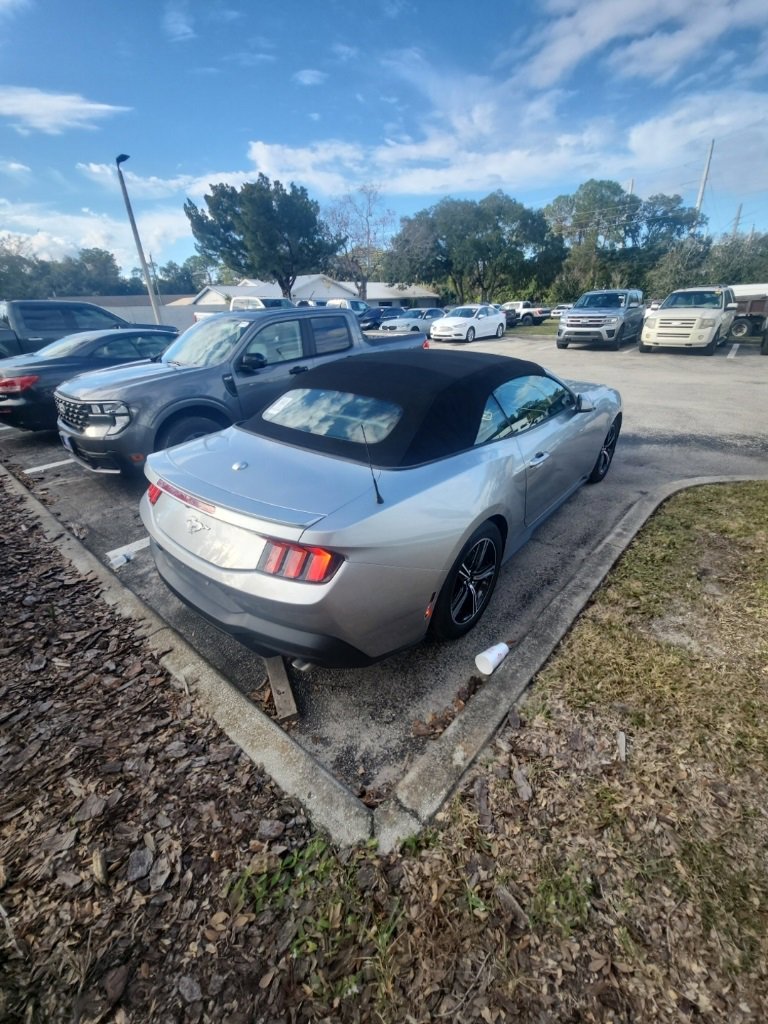 Certified 2024 Ford Mustang Premium image 7