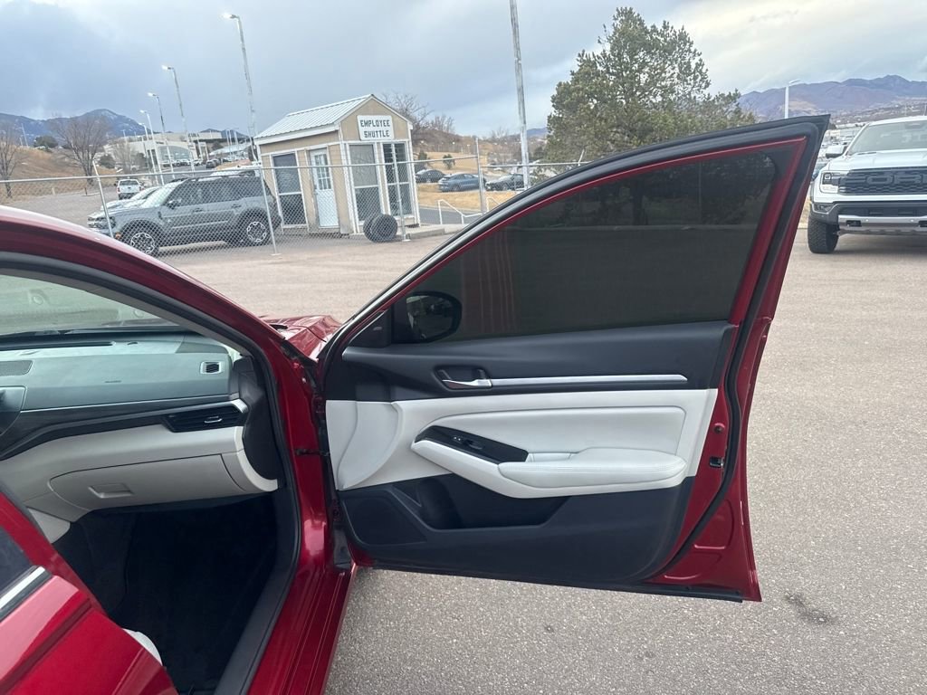 Used 2023 Nissan Altima 2.5 SV image 27