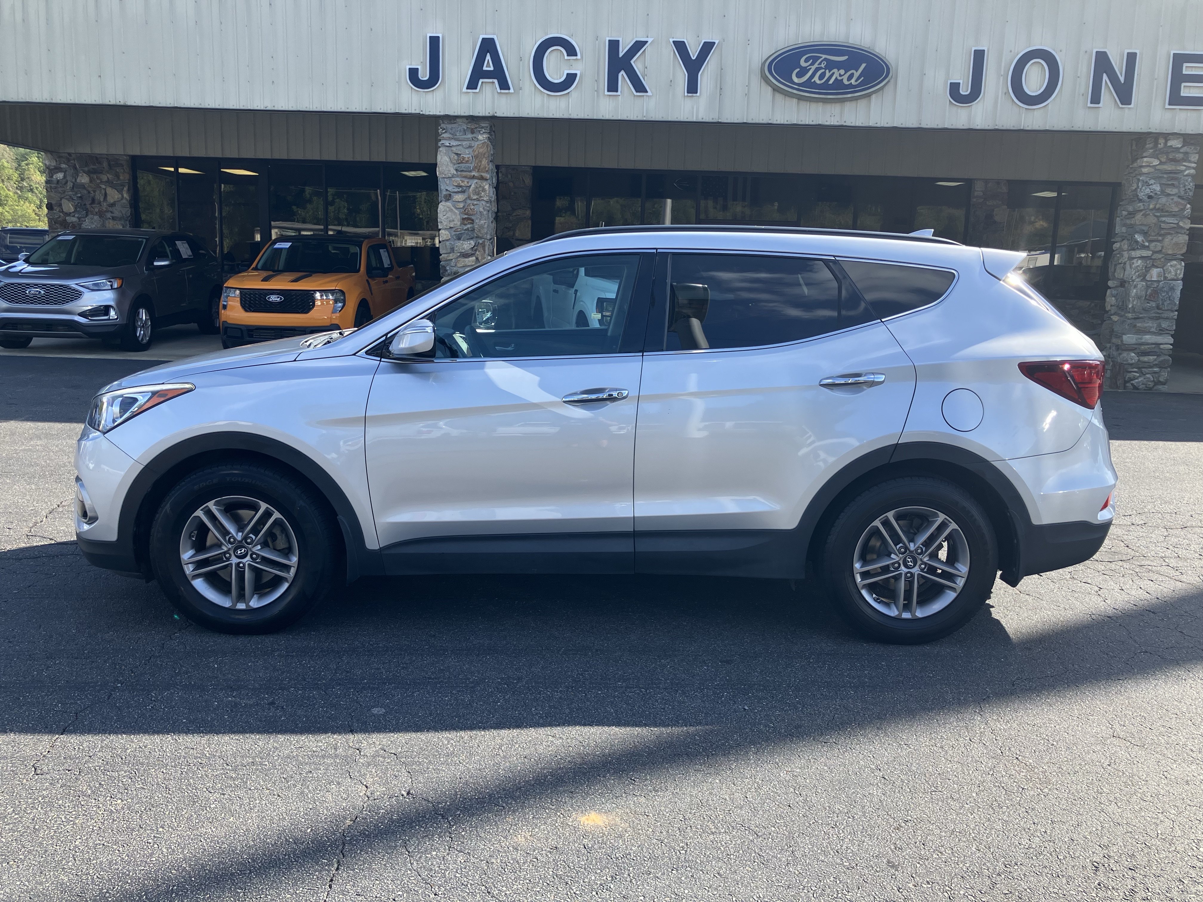 Used 2018 Hyundai Santa Fe Sport w/ 2.4L Value Package 02 FWD image 1