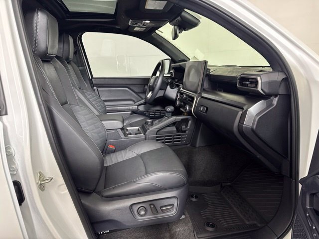 Used 2025 Toyota 4Runner TRD Sport Premium AWD/4WD image 3