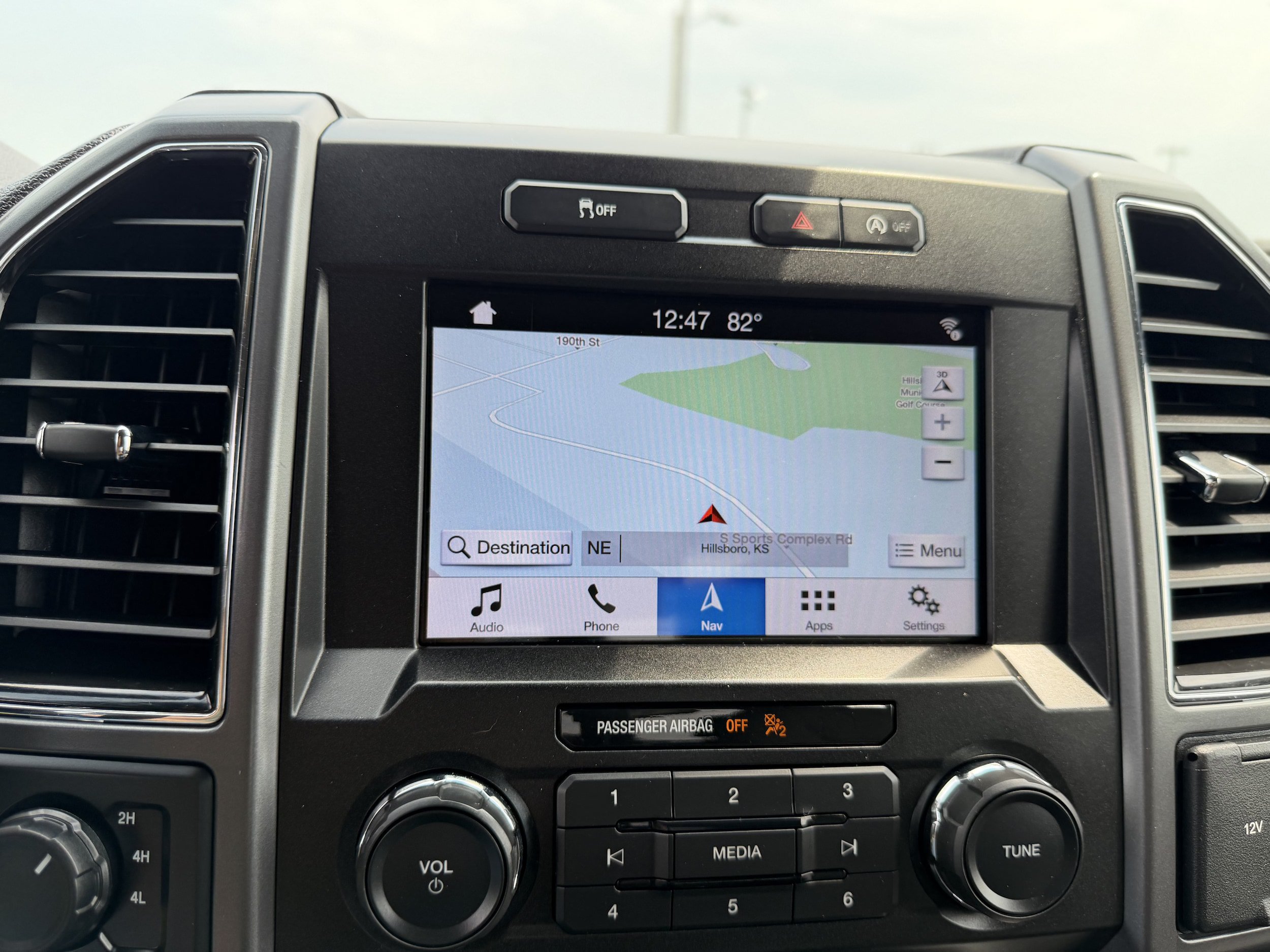 Certified 2019 Ford F150 XLT w/ Equipment Group 302A Luxury AWD/4WD image 33