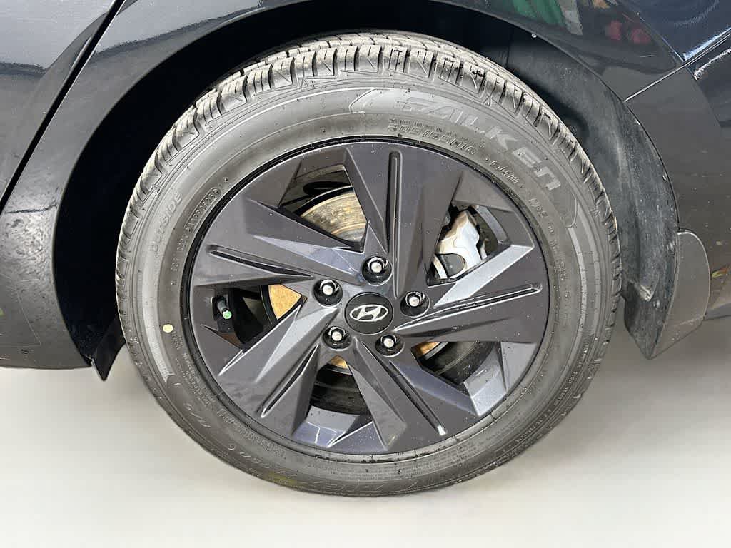 Used 2022 Hyundai Elantra SEL FWD image 7