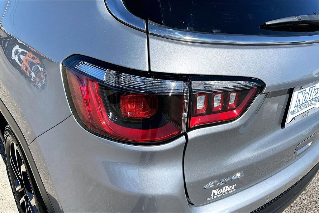 Used 2022 Jeep Compass Limited image 30