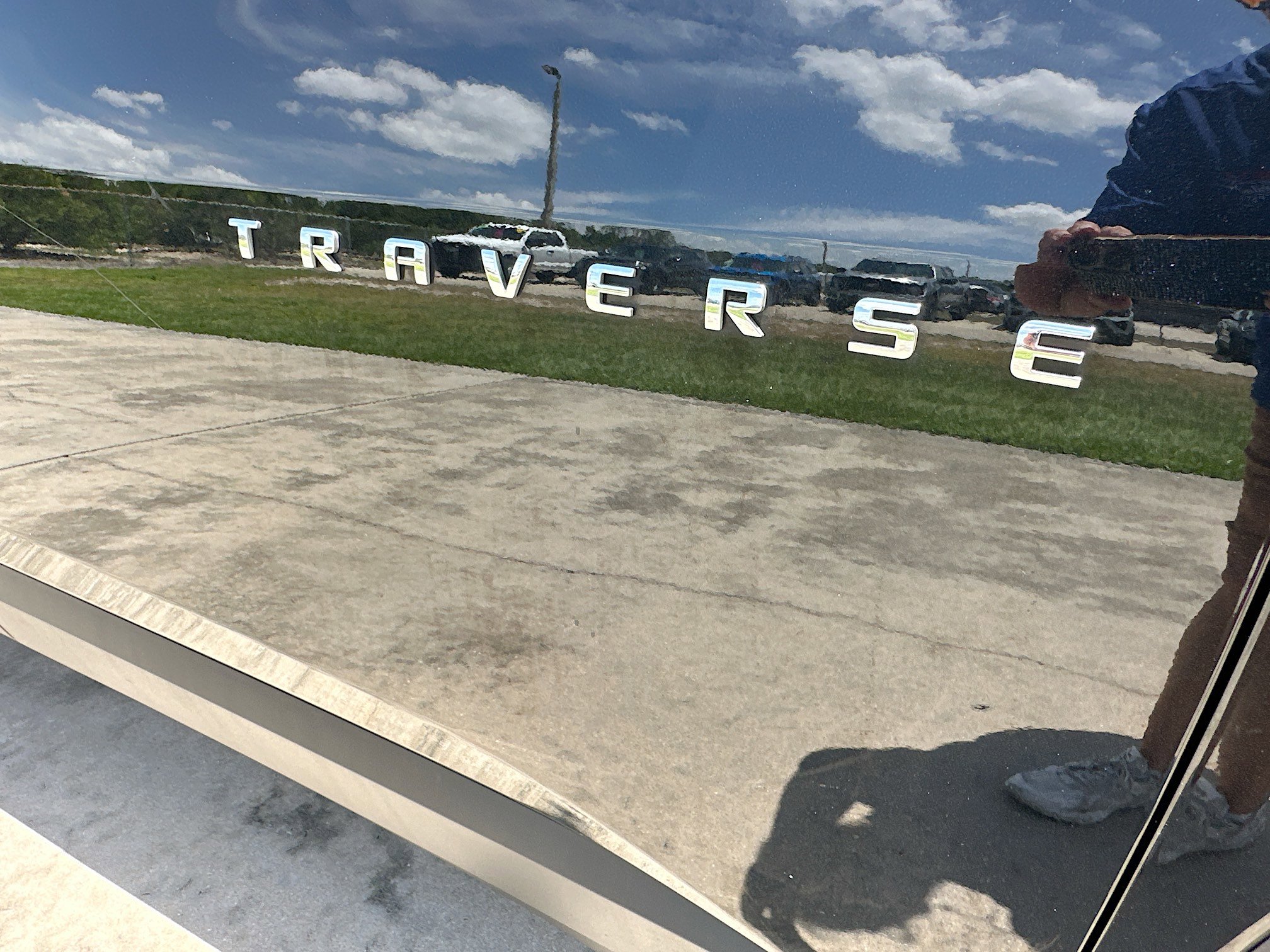 Used 2023 Chevrolet Traverse LT FWD image 32