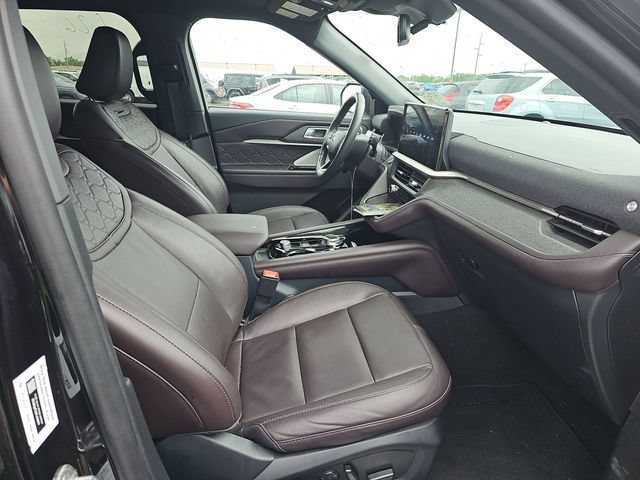 Certified 2025 Ford Explorer Platinum w/ LUX Leather Package AWD/4WD image 12