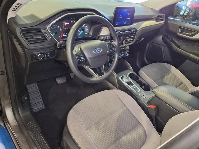 Certified 2022 Ford Escape SE w/ SE Sport Appearance Package FWD image 4
