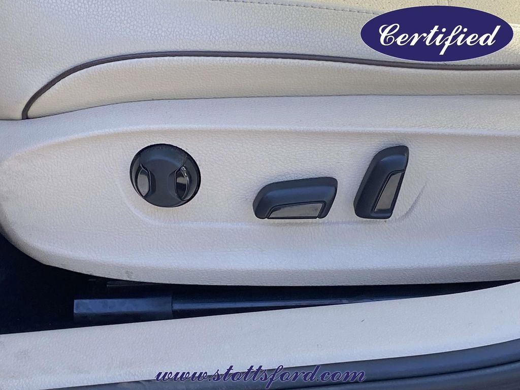 Used 2018 Volkswagen Passat 2.0T R-Line w/ R-Line Lighting Package FWD image 13