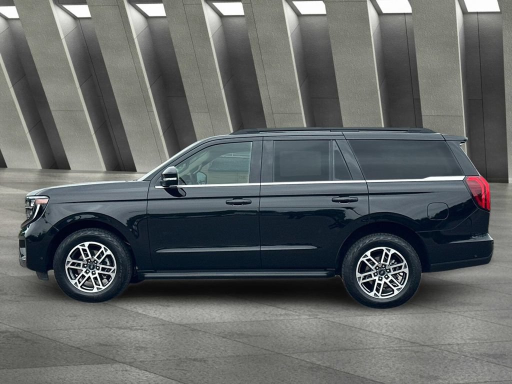 Certified 2025 Ford Expedition Active AWD/4WD image 6