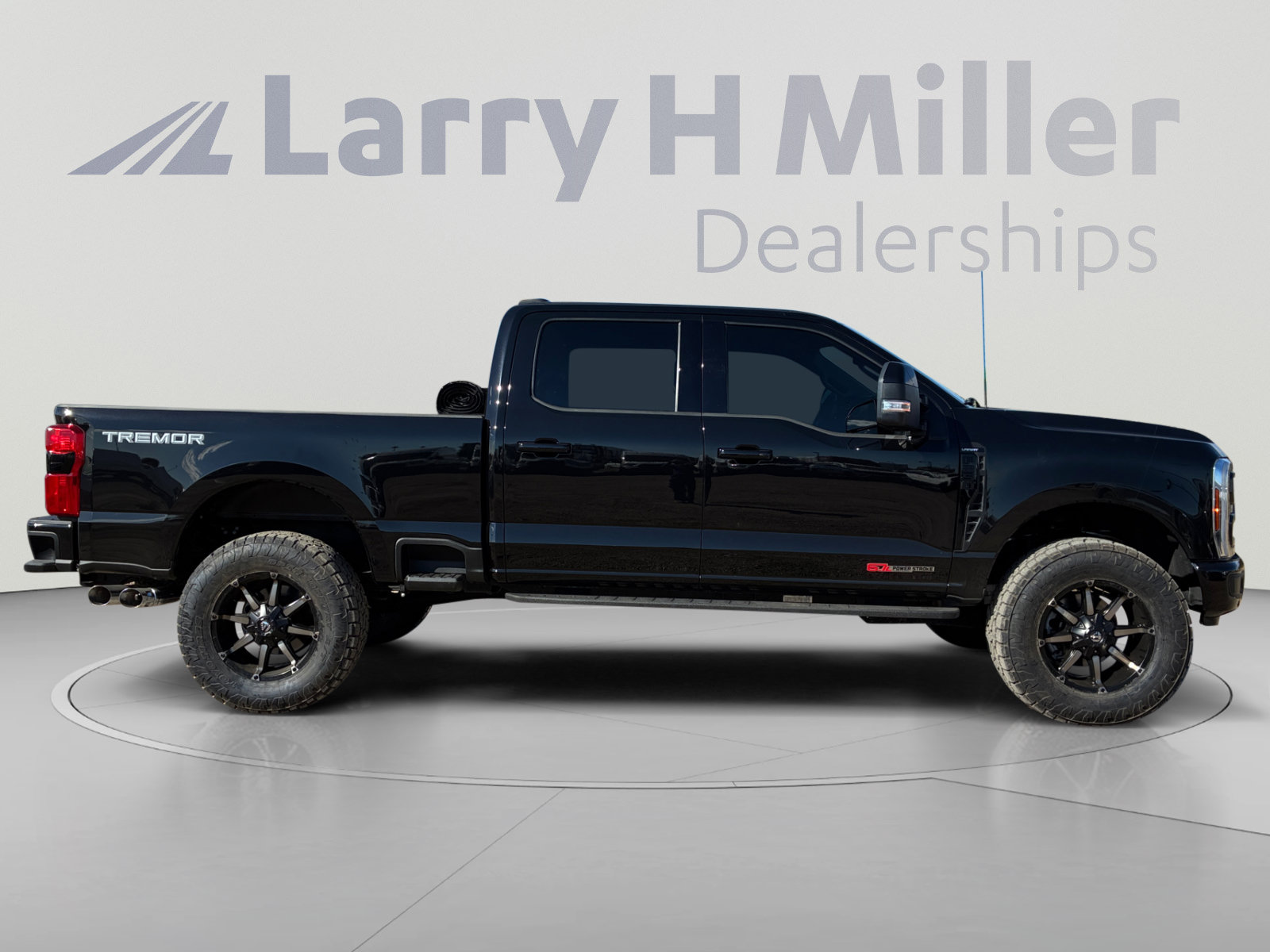 Certified 2024 Ford F250 Lariat w/ Lariat Ultimate Package AWD/4WD image 6