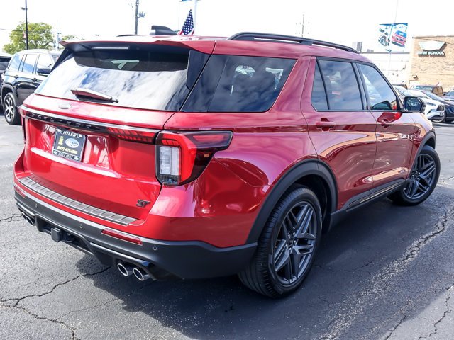 Certified 2026 Ford Explorer ST AWD/4WD image 8