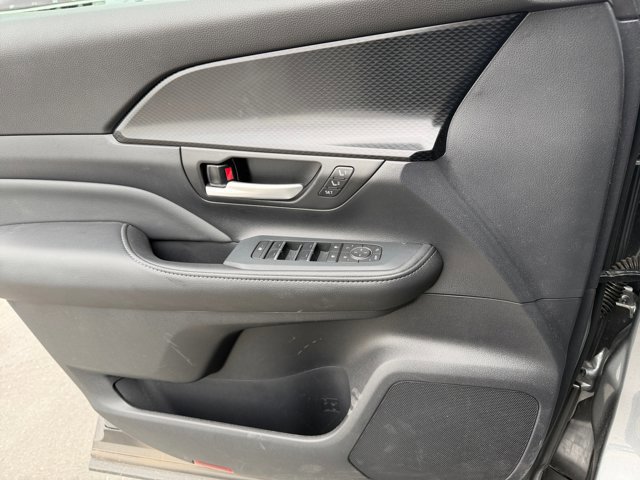 Used 2026 Toyota Grand Highlander AWD Hybrid image 13