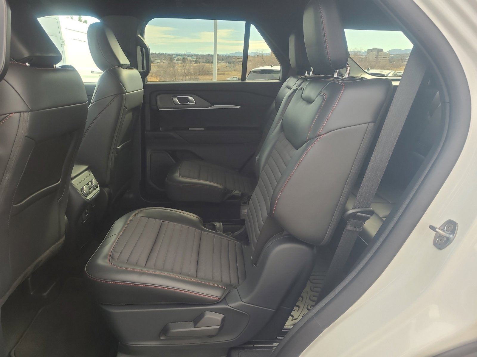 Certified 2025 Ford Explorer ST-Line image 17