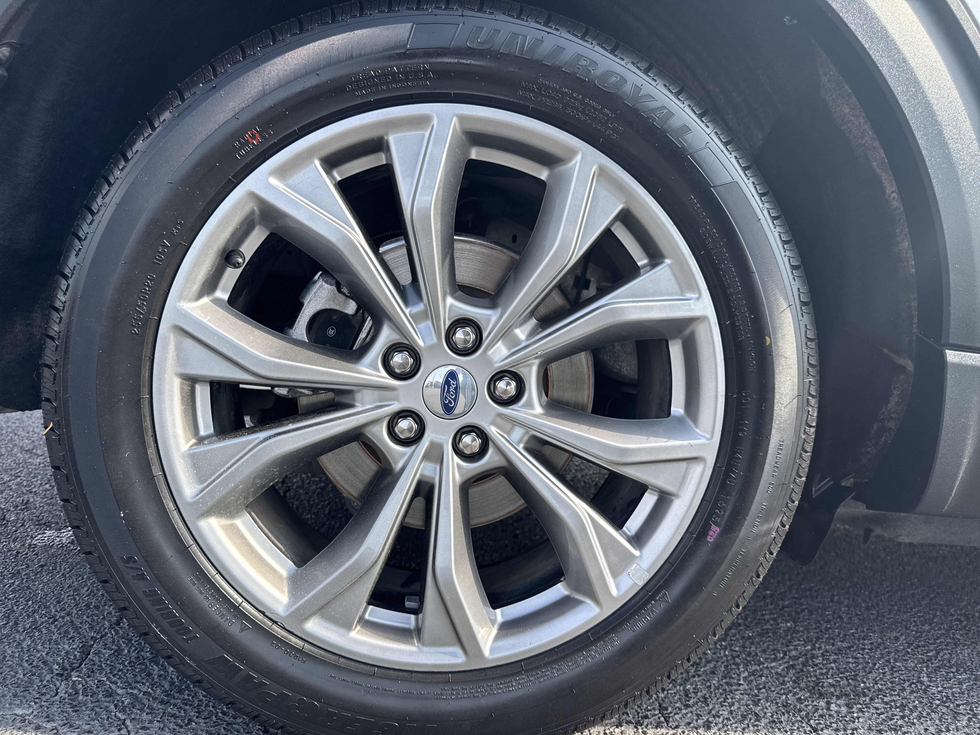 Certified 2023 Ford Explorer Limited RWD image 21