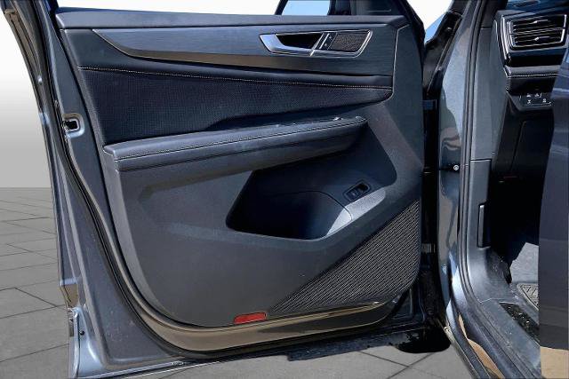 Used 2025 Volkswagen Atlas Cross Sport SE FWD image 22