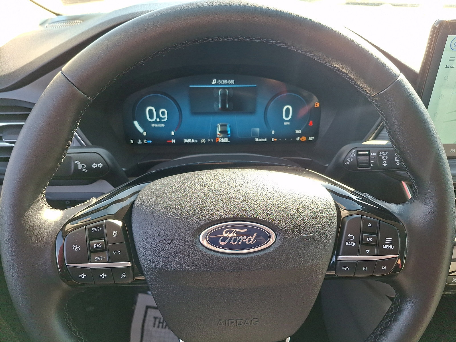 Certified 2025 Ford Escape Platinum w/ Premium Technology Package image 19