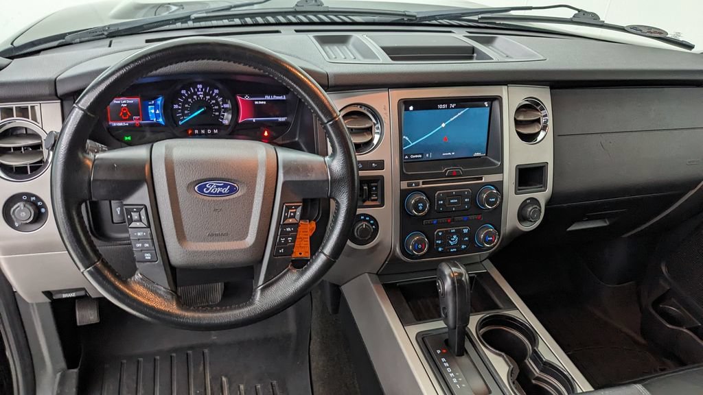 Certified 2017 Ford Expedition XLT w/ Equipment Group 202A AWD/4WD image 3