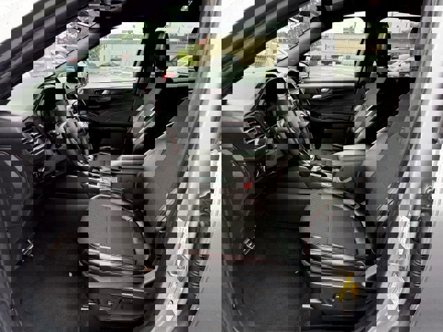 Certified 2024 Ford Escape ST-Line image 11