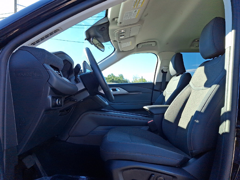 Certified 2025 Ford Explorer Active RWD image 10