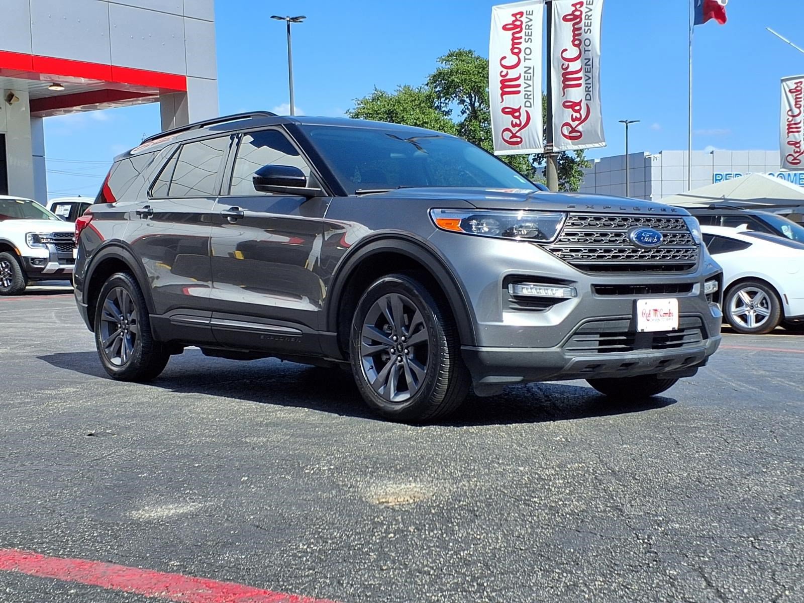 Certified 2023 Ford Explorer XLT w/ Equipment Group 202A RWD image 4