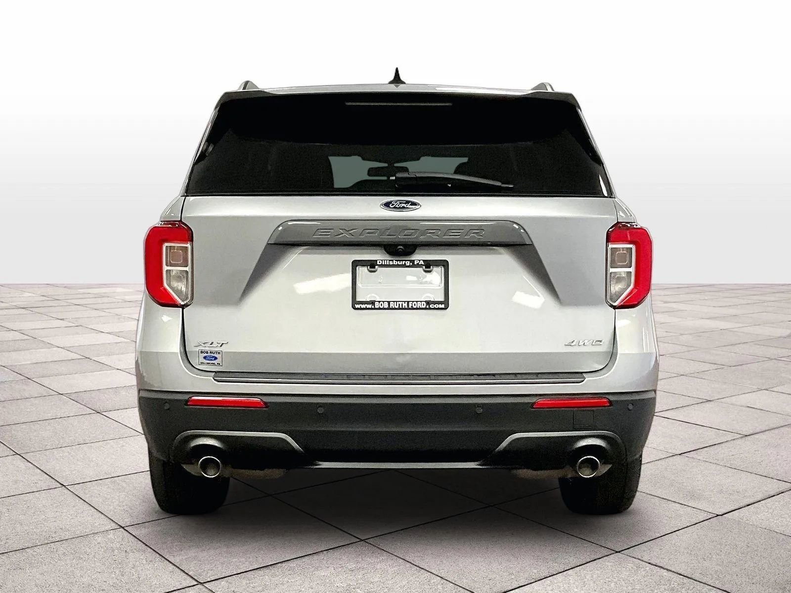 Certified 2023 Ford Explorer XLT w/ Equipment Group 202A image 4