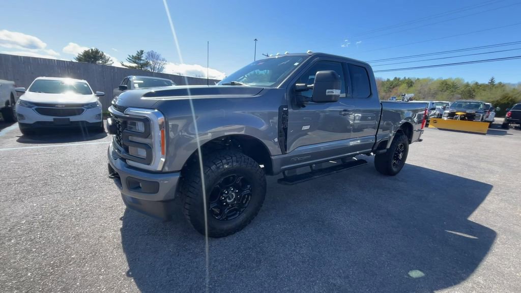 Certified 2023 Ford F350 XLT w/ XLT Premium Package AWD/4WD image 15