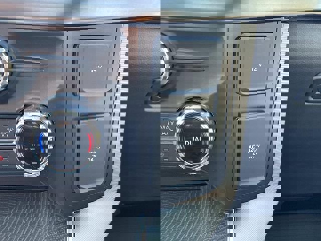 Certified 2022 Ford F150 Platinum w/ Equipment Group 701A High image 33