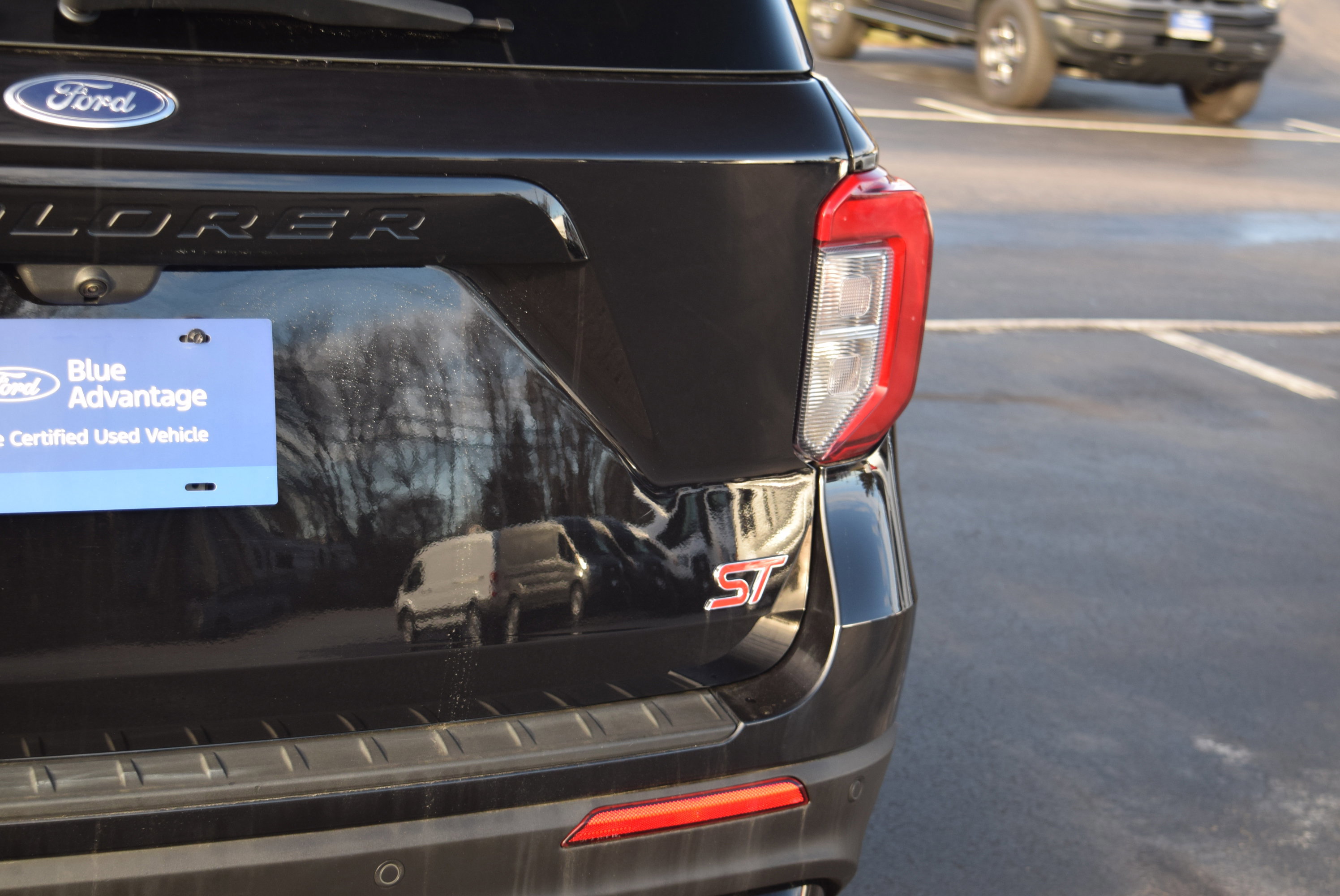 Certified 2023 Ford Explorer ST w/ Equipment Group 401A image 6