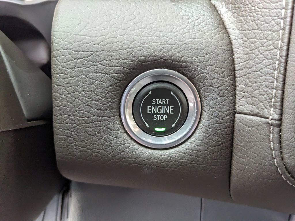 Used 2022 GMC Yukon Denali image 28