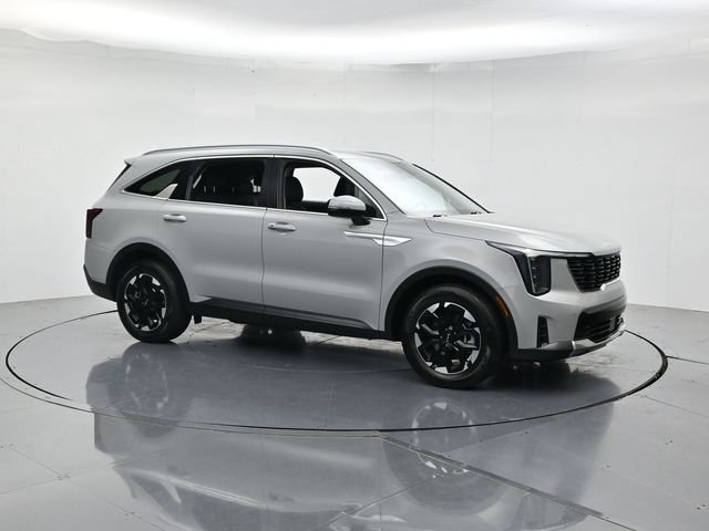 Used 2025 Kia Sorento S FWD image 3